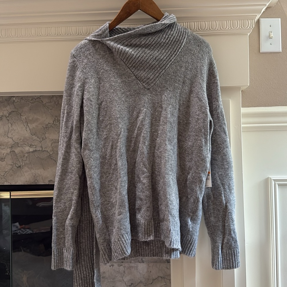 Calvin Klein Women's Scarf Sweater (small Heather Grey)